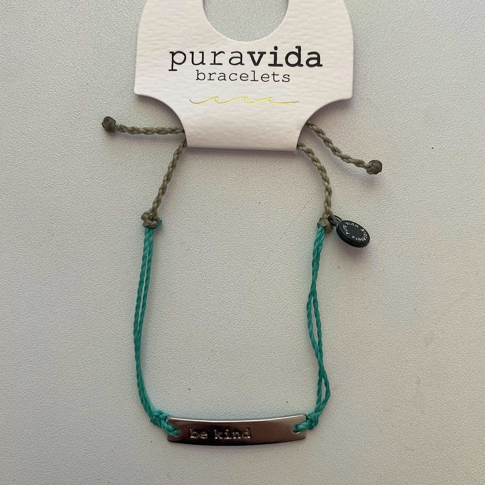 Pura Vida “Be Kind” Anklet